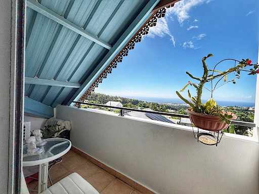 SAINT DENIS (LA BRETAGNE) - APPARTEMENT T2 DUPLEX LOUÉ AVEC PISCINE