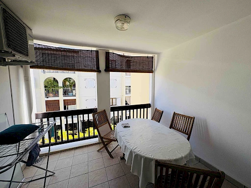 SAINT GILLES LES BAINS (CENTRE VILLE) - APPARTEMENT T3