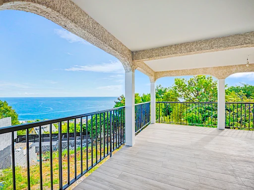 RARE SUR SECTEUR VILLA T4 LA POSSESSION (DEBUT DES RAMPES) LA REUNION