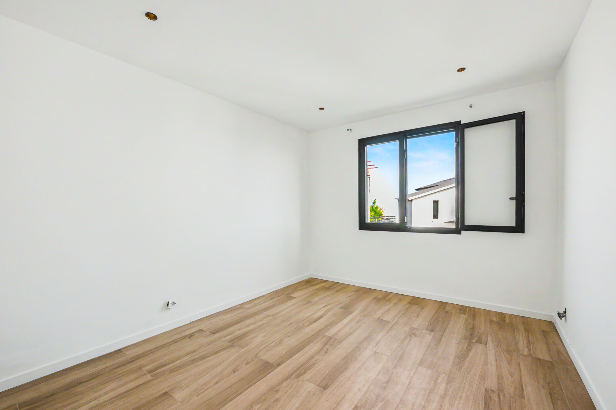 RARE SUR SECTEUR VILLA T4 LA POSSESSION (DEBUT DES RAMPES) LA REUNION