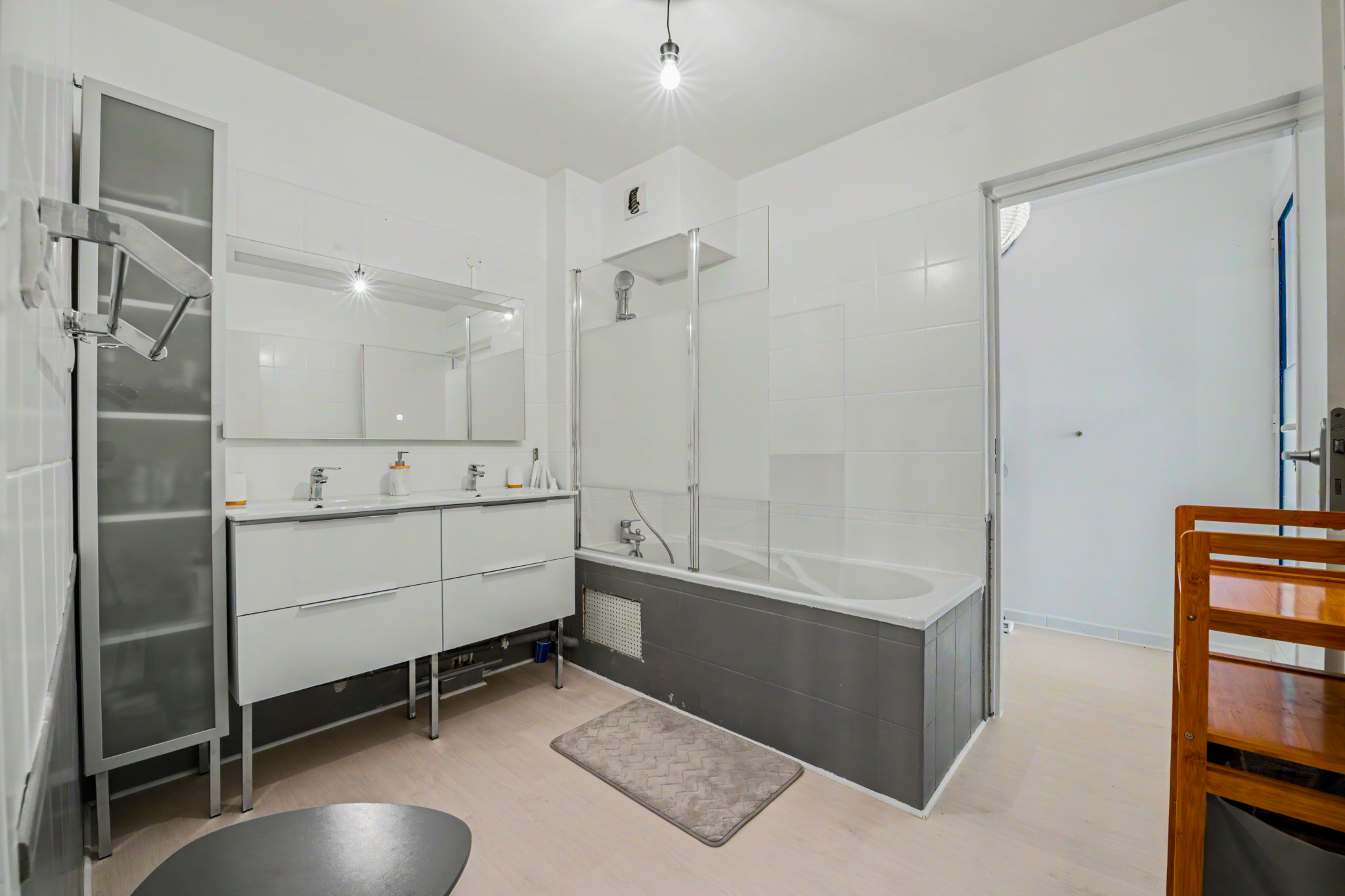 LA POSSESSION (LA REUNION) - APPARTEMENT T3 AVEC PISCINE QUARTIER RAVINE A MALHEUR