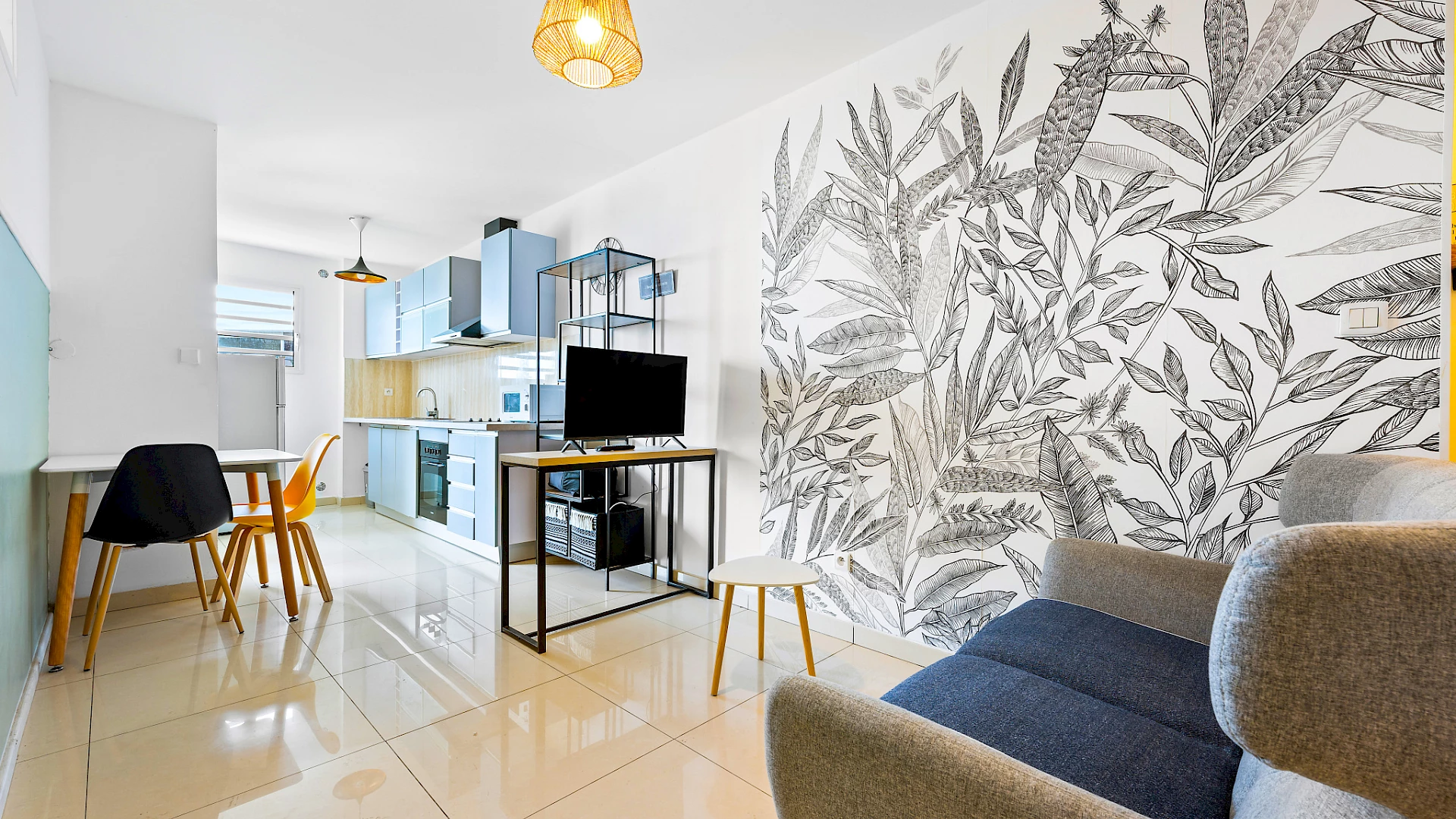 SAINTE CLOTILDE (BOIS DE NEFLES) - APPARTEMENT T2 LIBRE VUE MER