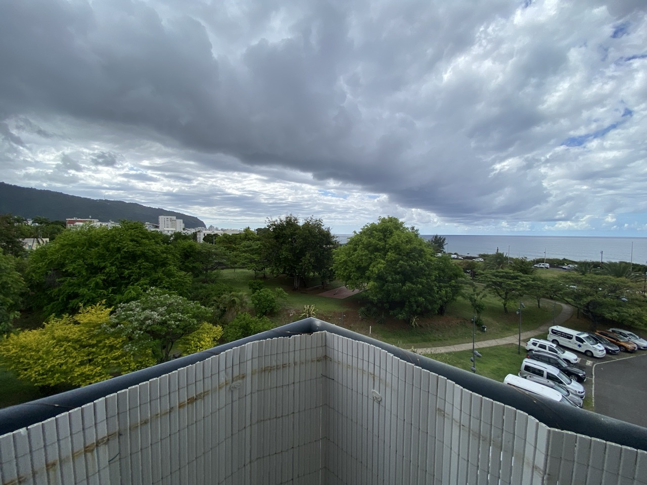 T3 - LIBRE - Vue mer - DEUX CANONS