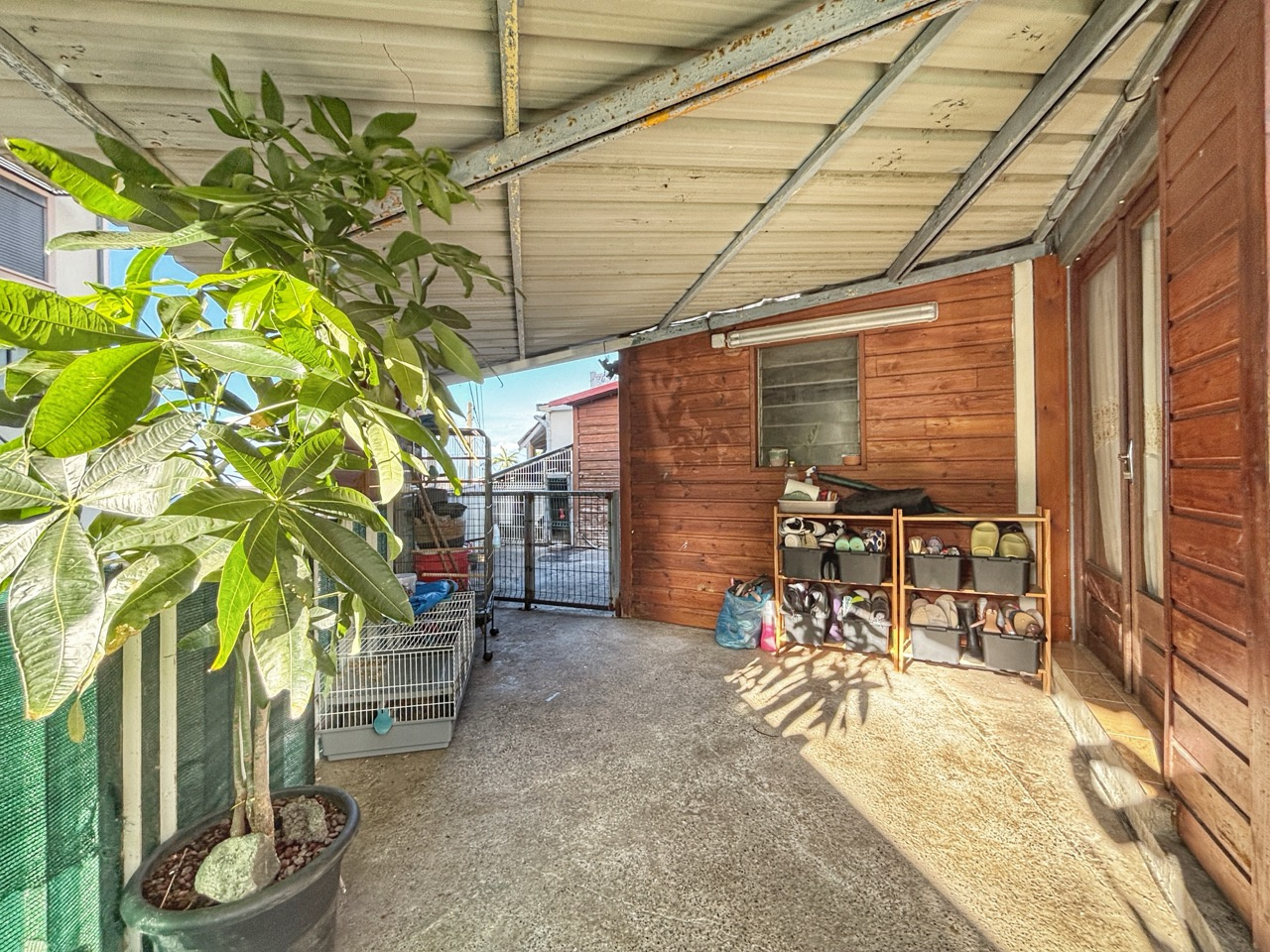 SAINT DENIS (BELLEPIERRE) - MAISON T3 PROCHE CHU LIBRE