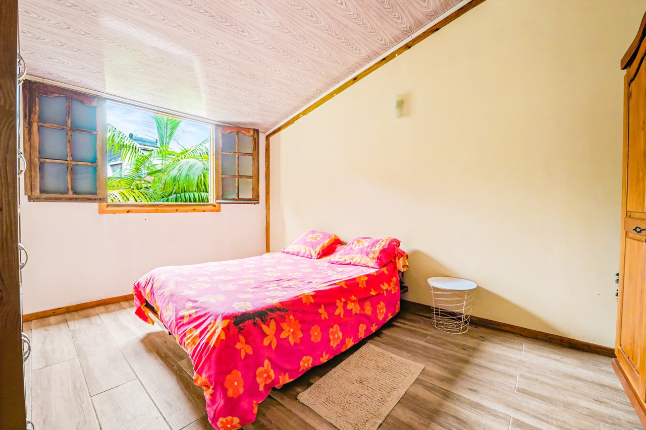 SAINTE ROSE - CHARMANTE VILLA T3
