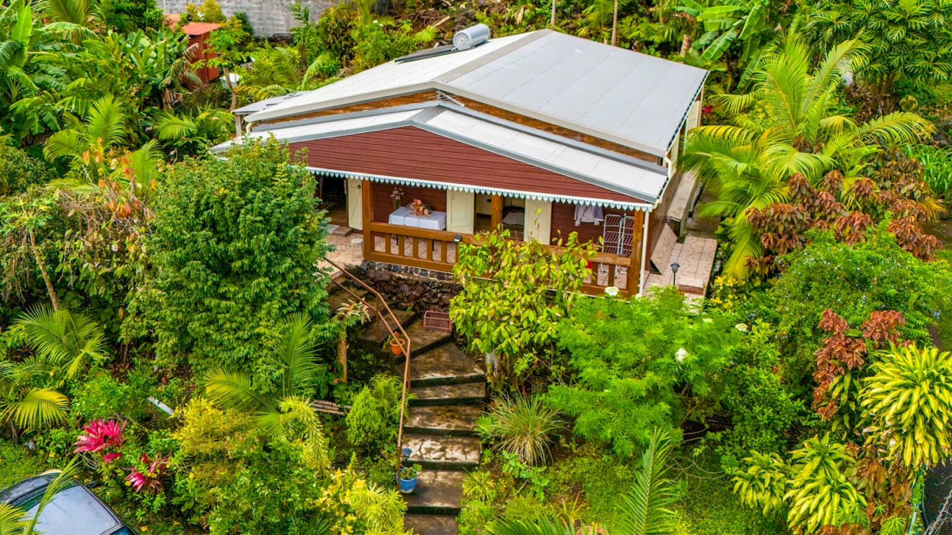 SAINTE ROSE - CHARMANTE VILLA T3
