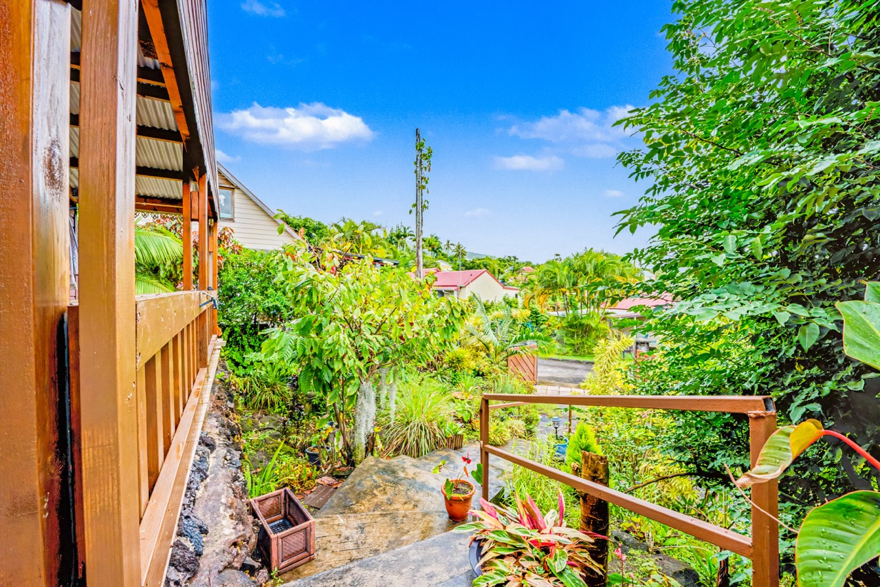 SAINTE ROSE - CHARMANTE VILLA T3