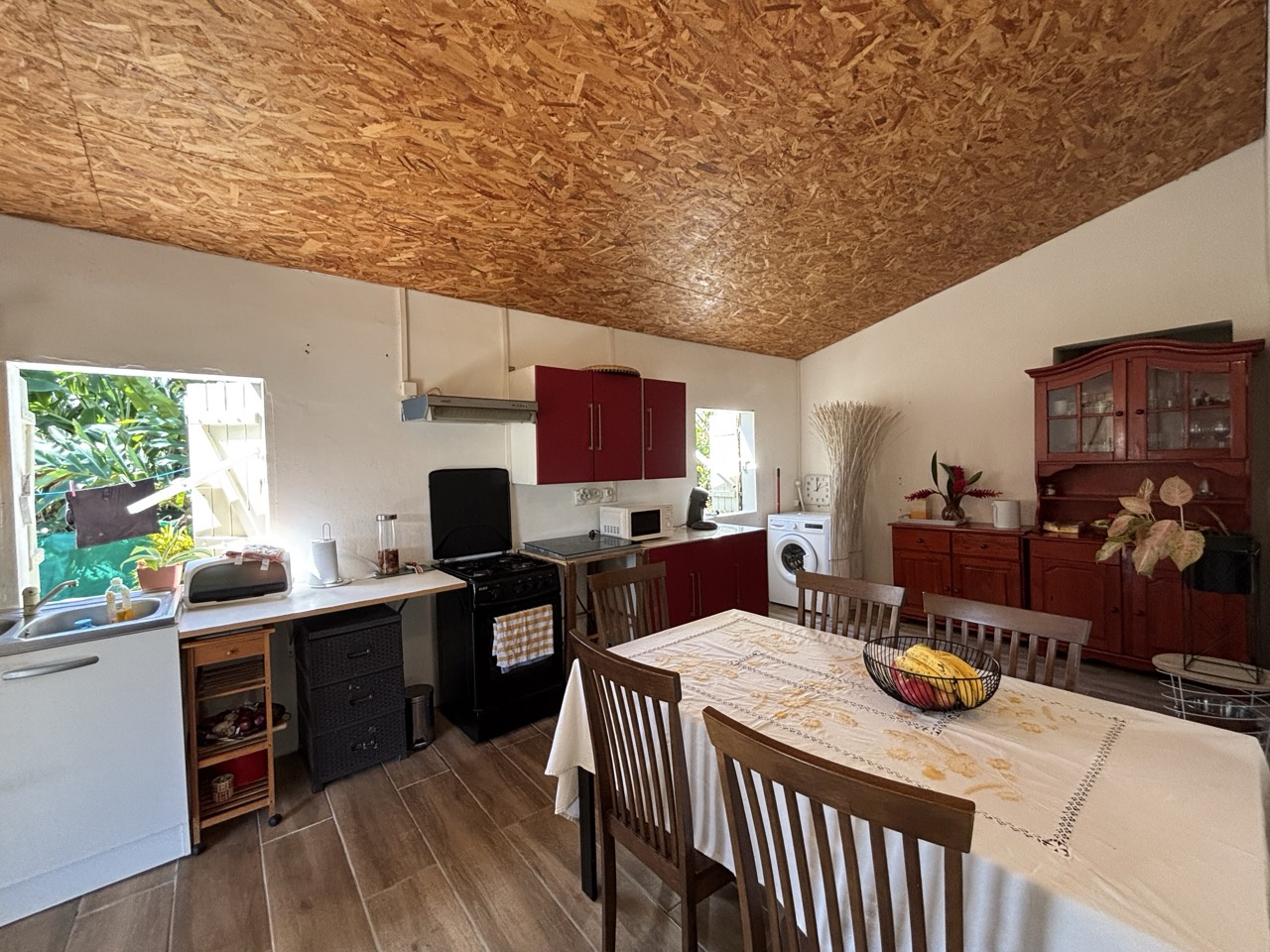 SAINTE ROSE - CHARMANTE VILLA T3