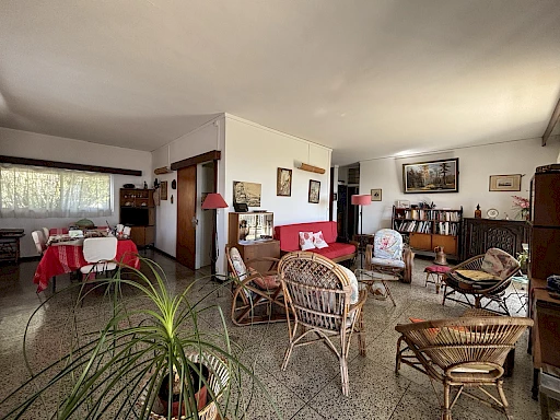 SAINT DENIS (REUNION) - MAISON T6 BAS DE MONTGAILLARD - TERRAIN 3 400m2