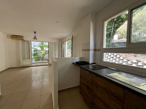 LA POSSESSION (BAS DE RAVINE A MALHEUR) (REUNION) - Studio - 28 m2