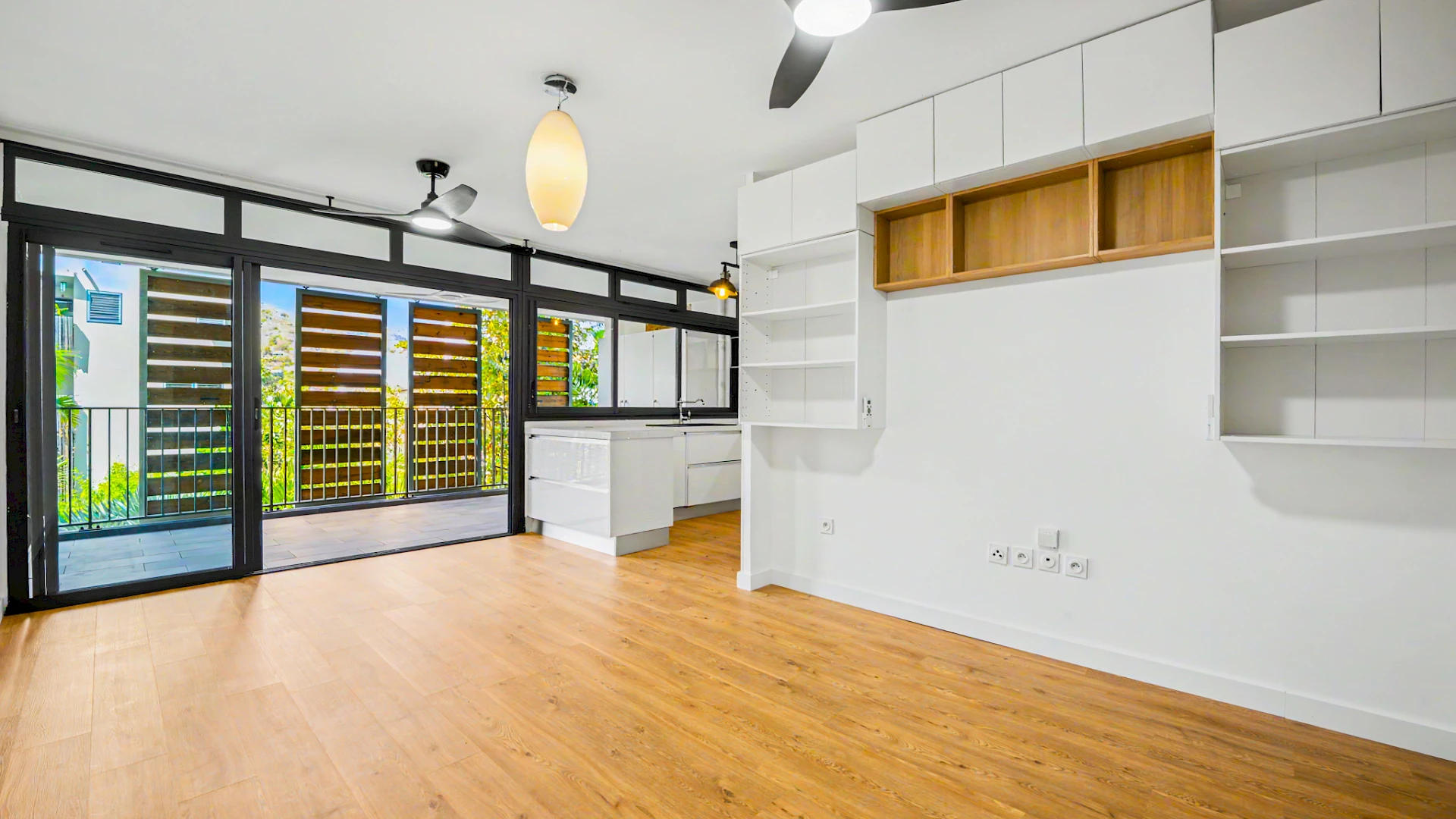 LA POSSESSION (COEUR DE VILLE) (REUNION) - APPARTEMENT T4  SECTEUR ECOQUARTIER