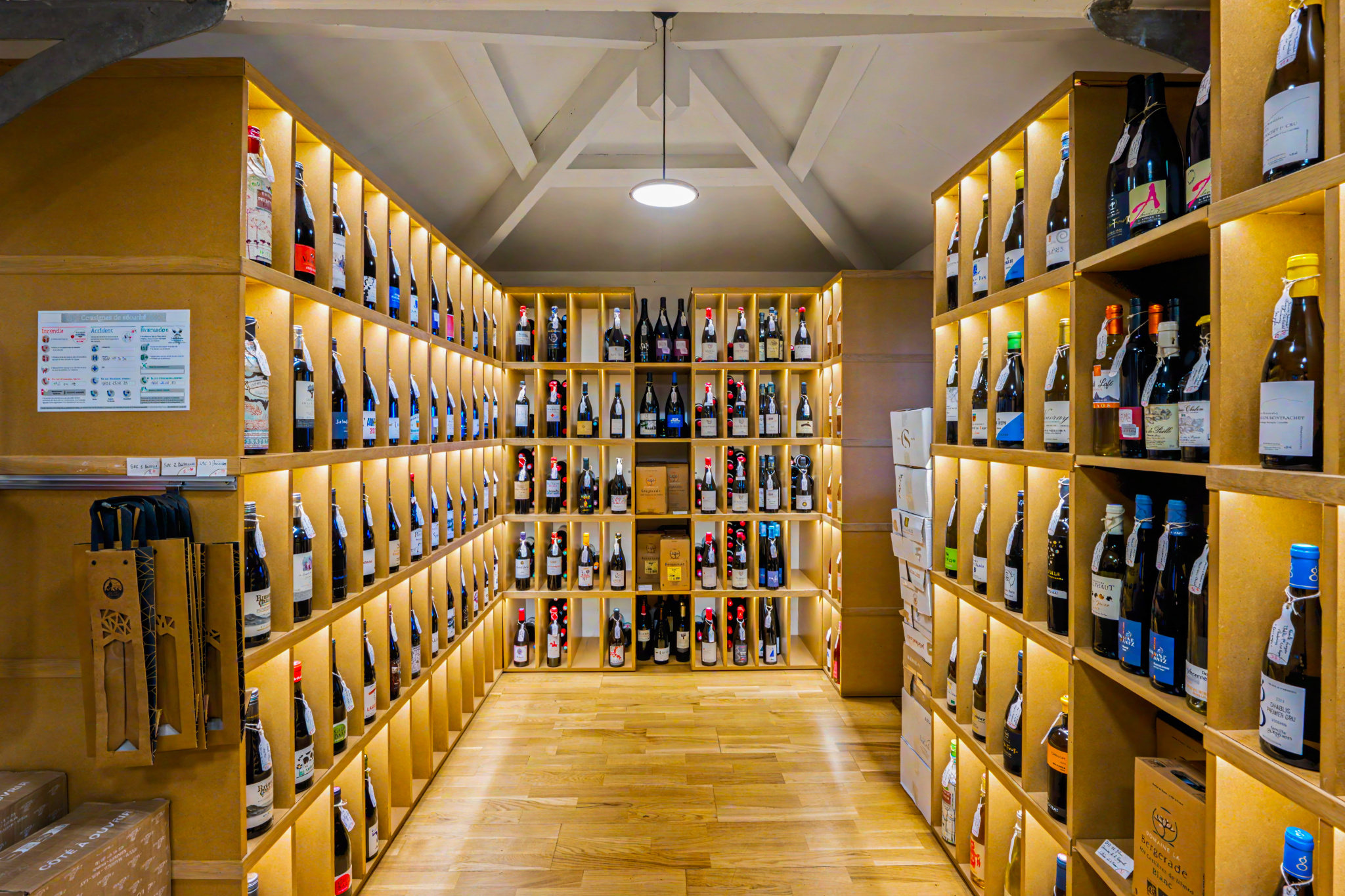 SAINT PAUL (QUARTIER FLEURIMONT) (LA REUNION) - LOCAL COMMERCIAL CAVE A VINS + ATELIER - 1