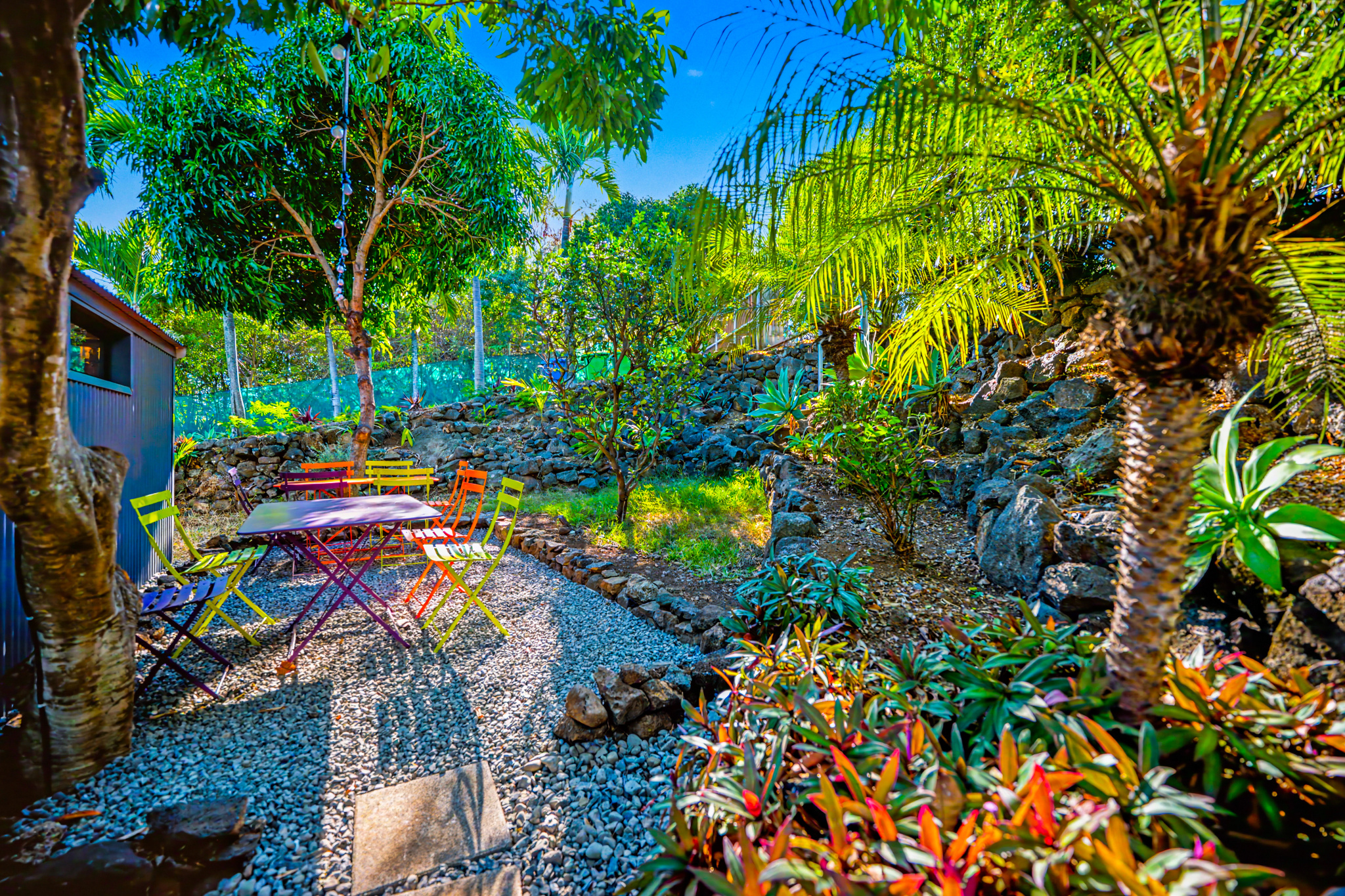 SAINT PAUL (QUARTIER FLEURIMONT) (LA REUNION) - LOCAL COMMERCIAL CAVE A VINS + ATELIER