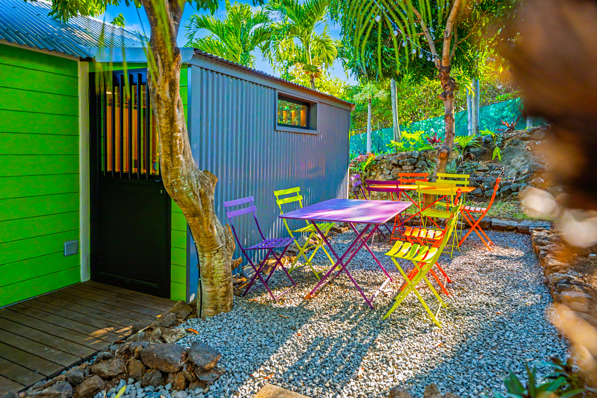SAINT PAUL (QUARTIER FLEURIMONT) (LA REUNION) - LOCAL COMMERCIAL CAVE A VINS + ATELIER