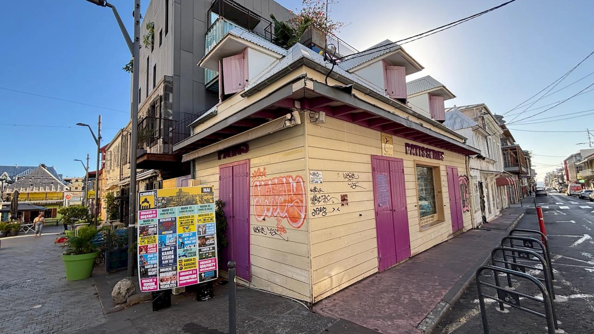 CARRE CATHEDRALE - RARE - Local commercial