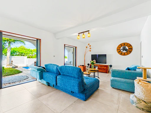 LA POSSESSION (ILE DE LA REUNION) - VILLA T7 AVEC PISCINE