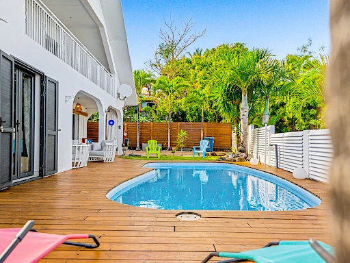 LA POSSESSION (ILE DE LA REUNION) - VILLA T7 AVEC PISCINE