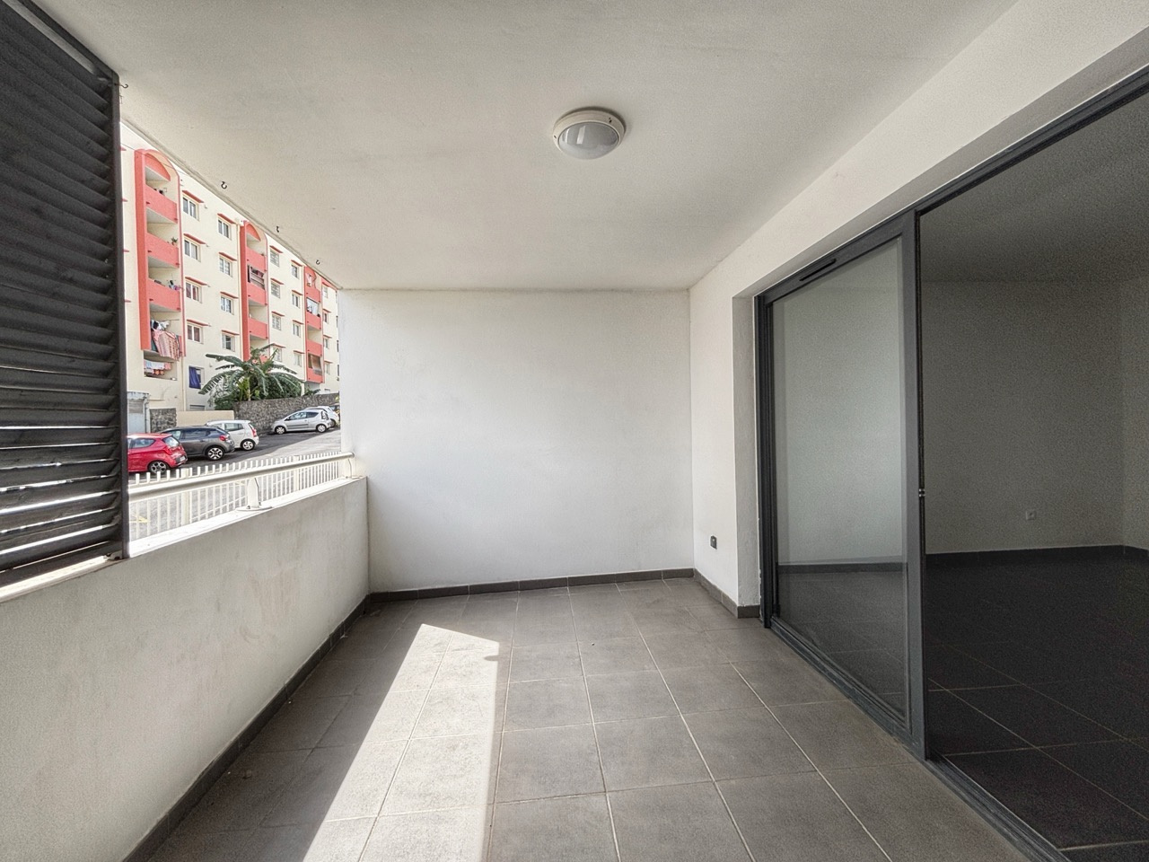 SAINT DENIS (REUNION) (MONTGAILLARD - RESIDENCE LOTUS BLEU) - T2 LIBRE