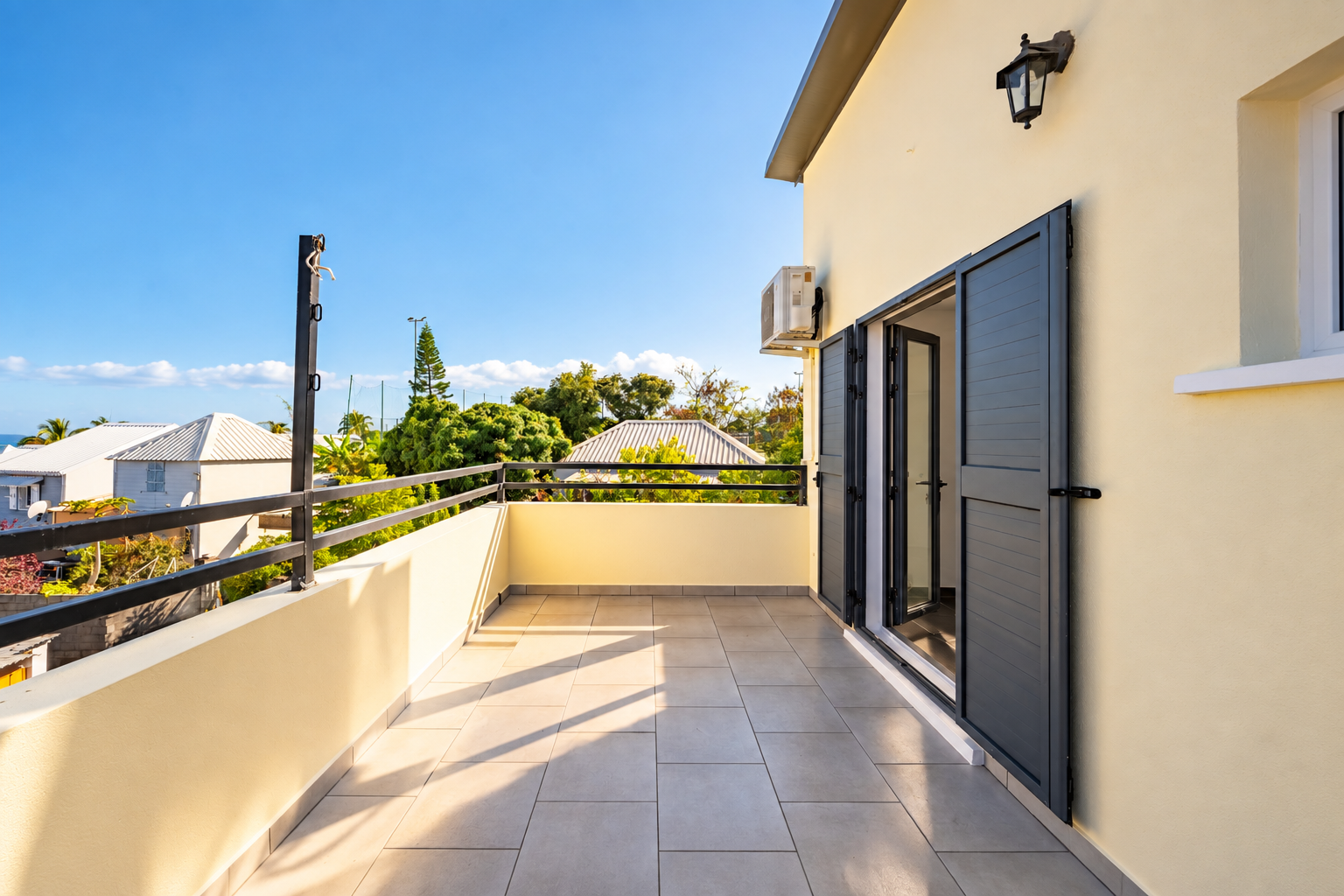 VILLA T4 AVEC PISCINE A LA POSSESSION (LA REUNION)