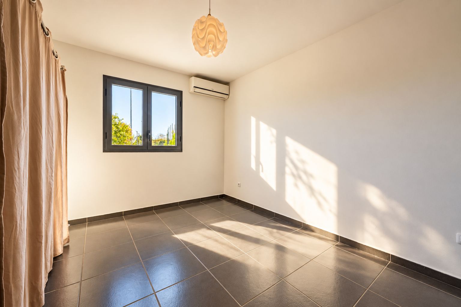 VILLA T4 AVEC PISCINE A LA POSSESSION (LA REUNION)