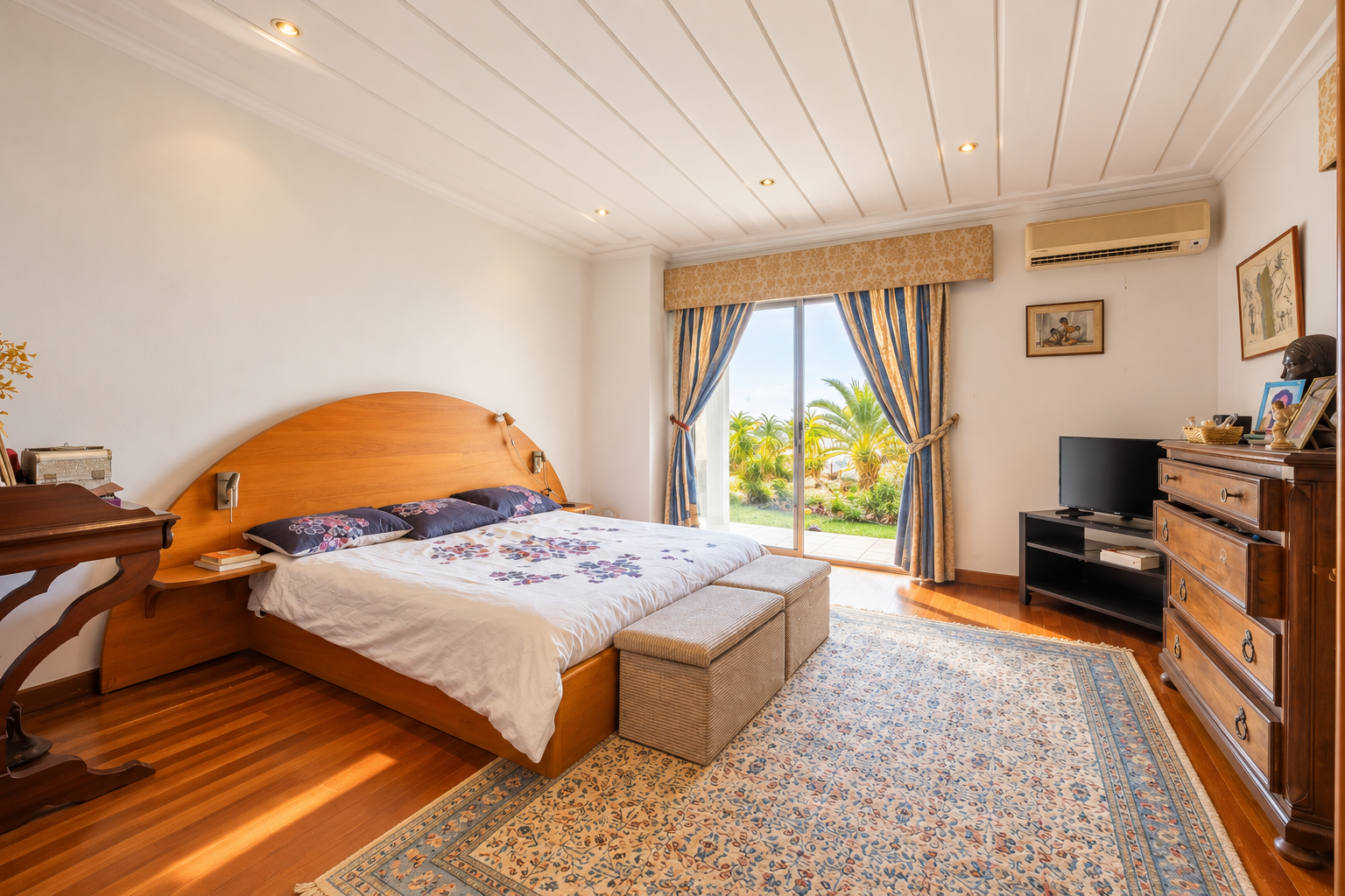 ENVIRONNEMENT ET VUE INCROYABLE MAISON DE 225 m2 A LA POSSESSION
