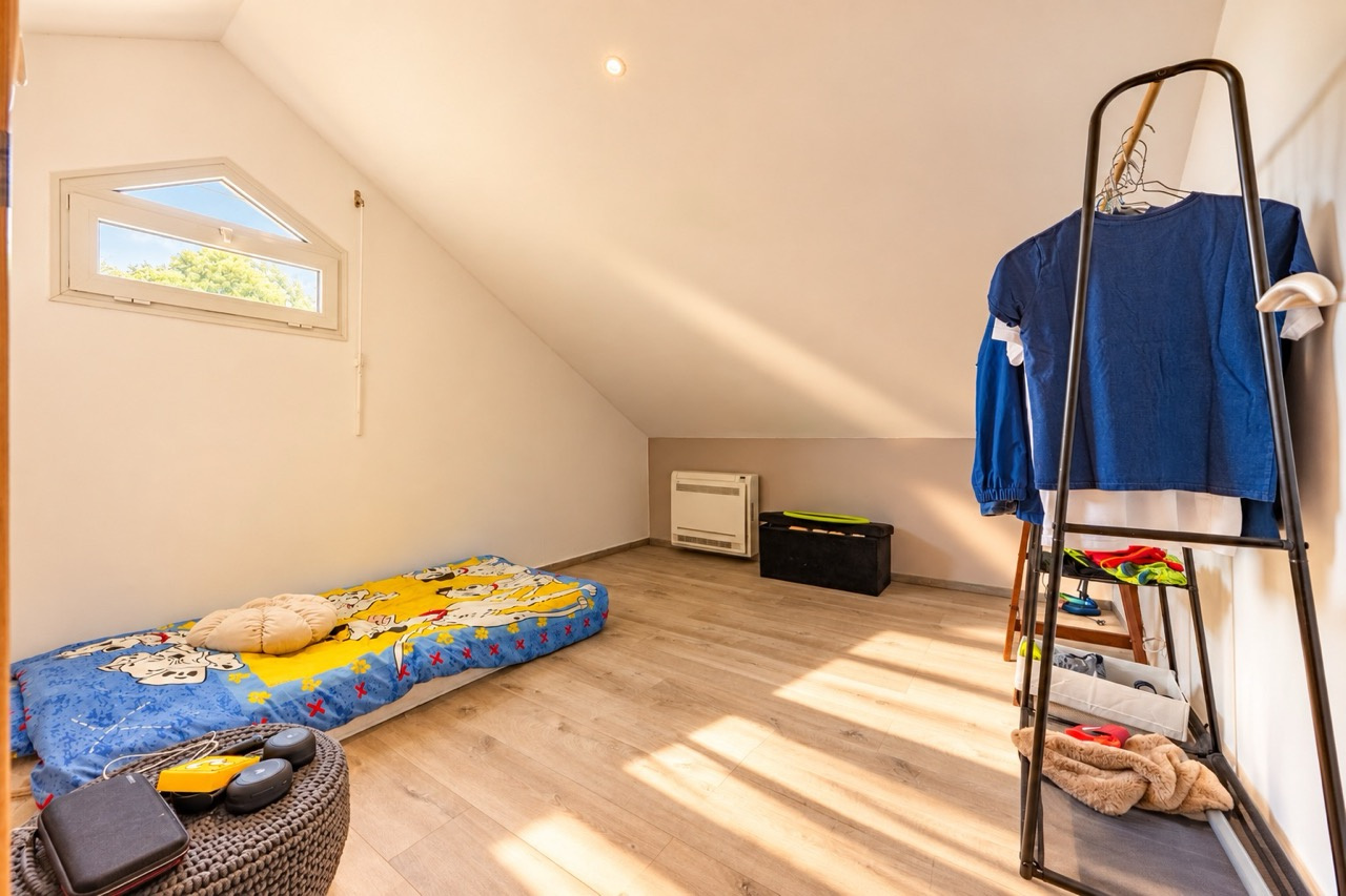 BOIS DE NEFLES STE CLOTILDE - VILLA T6 CHEMIN FINETTE