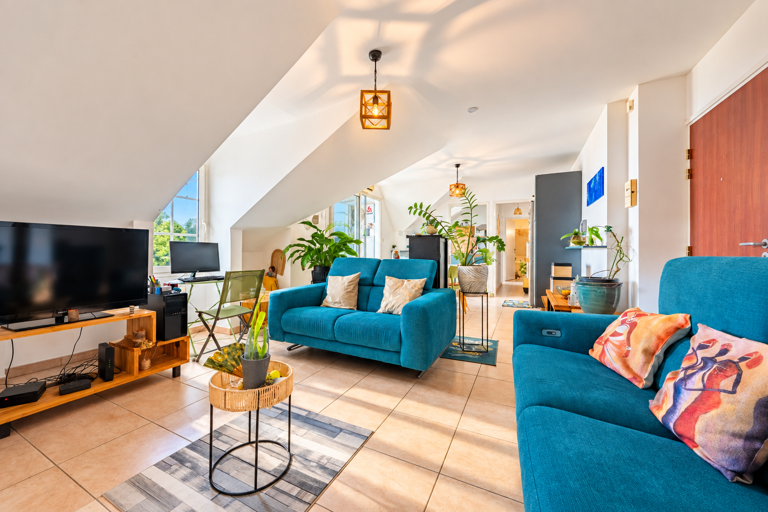 LA POSSESSION (LA REUNION) - APPARTEMENT T3 AVEC PISCINE QUARTIER RAVINE A MALHEUR